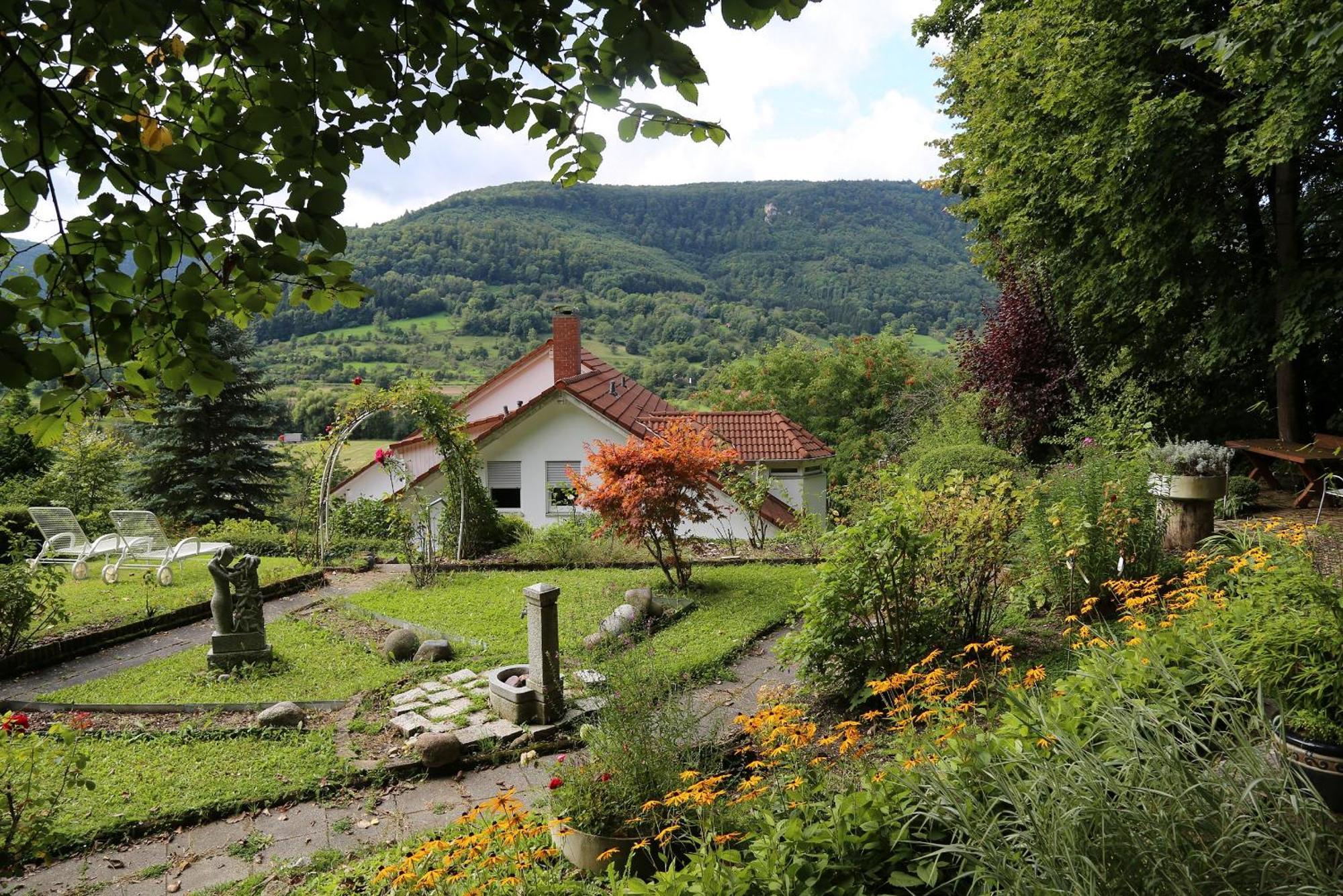 Haus Am Sonnenhuegel Bad Urach Exterior foto
